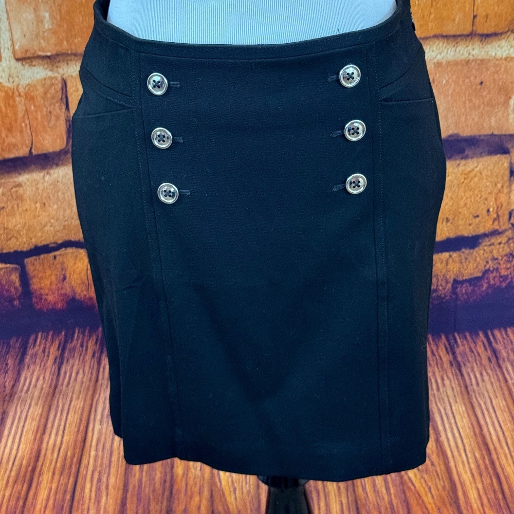 White House Black Market Black Mini  Size 2